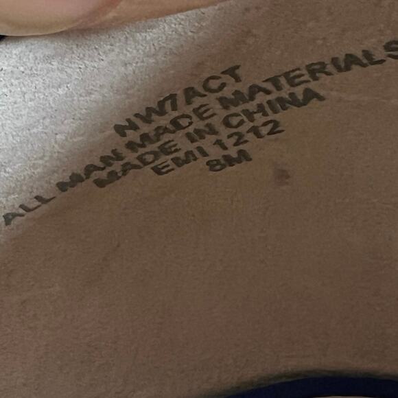 NWT Nine West Heels - Cobalt Blue Patent Pumps - 8 - Picture 6 of 10